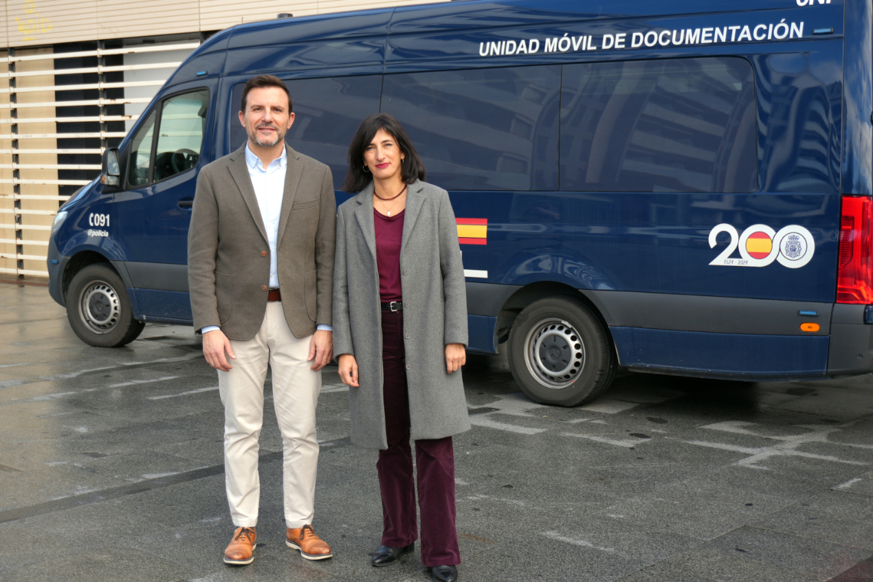 Lasarte-Oriako Udalak eta Gobernuaren Ordezkariordetzak NANa eta pasaportea berritzeko zerbitzu mugikorra indartu dute. Herritarren harrera bikaina dela eta, zerbitzuaren maiztasuna bi egunetara zabalduko da otsailetik aurrera.