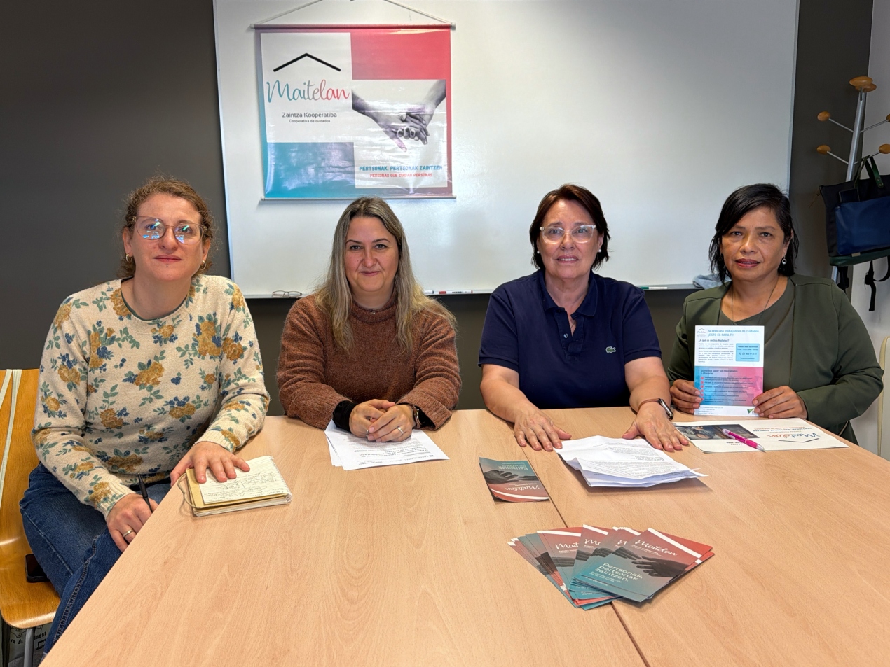 El Ayuntamiento de Lasarte-Oria pone en marcha un servicio de apoyo integral a las trabajadoras de cuidados. Se ha presentado hoy el proyecto «Cuidados de cuidadoras», un servicio de atención y acompañamiento a las trabajadoras de cuidados del municipio.