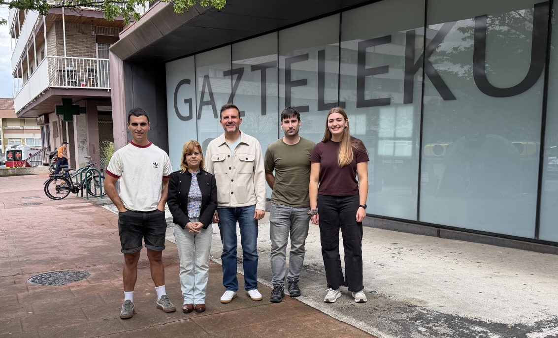 Gaztelekuak ateak irekiko ditu berriro, jarduera egitarau zabalarekin. Ttakun Kultur Elkarteak kudeatzen duen zerbitzu berriak gazteentzako eredu parte-hartzaile, hezitzaile eta dinamikoaren aldeko apustua egiten du.