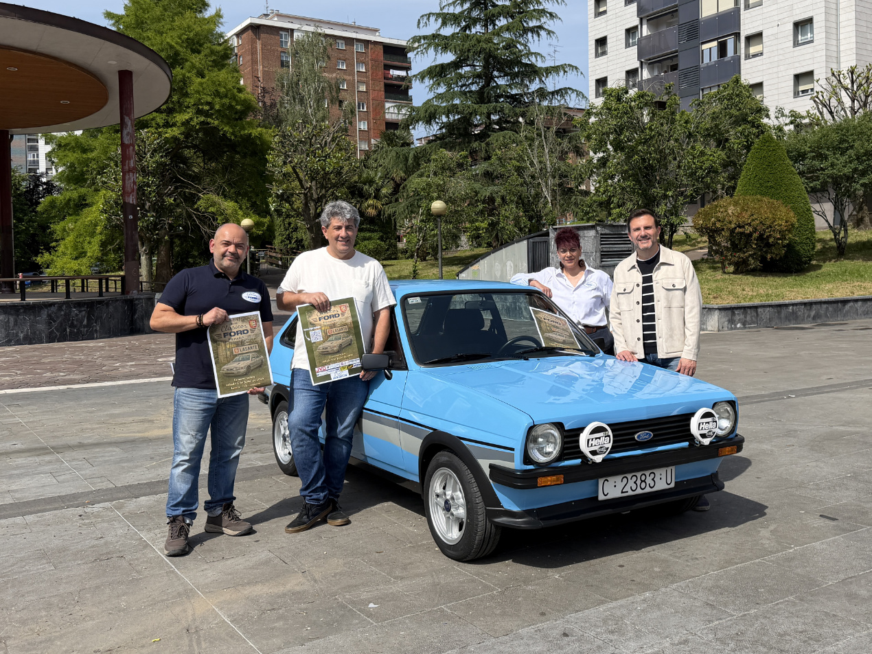 Andatza Plaza acogerá el 6 de junio la V Concentración Nacional de Vehículos Clásicos Ford. Será una jornada dedicada al motor clásico, con exposición de vehículos, rutas, charlas y conciertos.