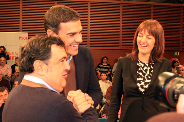 Ernesto Gasco, Pedro Sanchez e Idoia Mendia