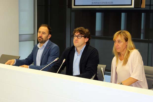 Denis Itxaso, Eneko Andueza y Susana Garcia Chueca