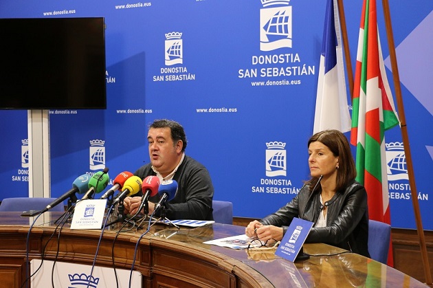 Ernesto Gasco, concejal de Turismo e Isabel Aguirrezabala, directora de San Sebastián Turismo