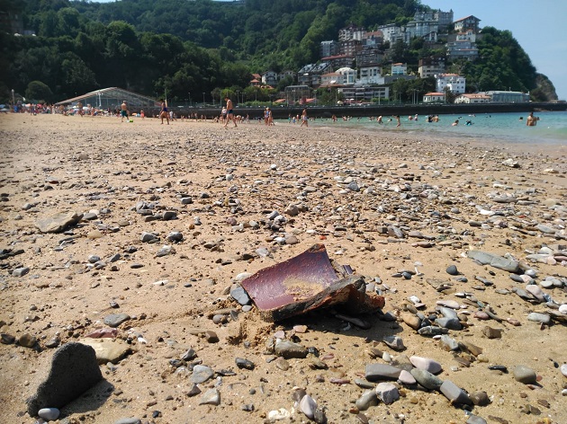 piedras en la playa de Ondarreta